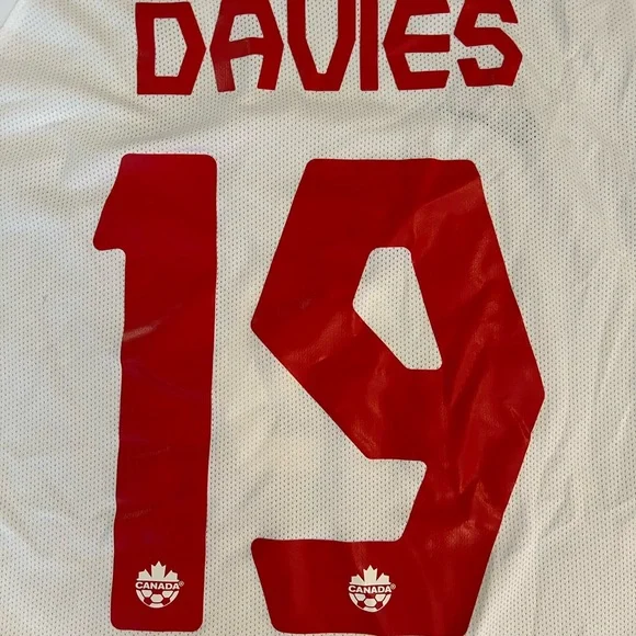 Canada Soccer White Jersey 2022 - #19 Alphonso Davies - Picture 5 of 5